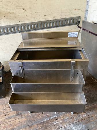 Photo 24 ice bin with cold plate $650
