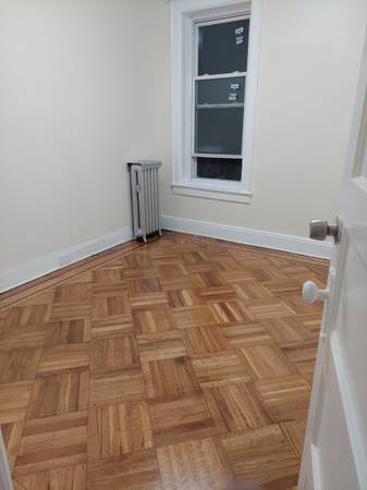 Photo 49TH STREET AND 20TH AVE THREE BEDROOM NEAR 7 TRAIN $2,800