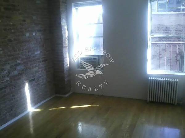 Photo Amazing one bed on Rivington St in Lower East Side $3,000