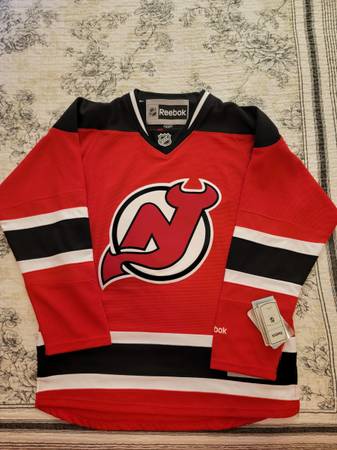 Brand New NEW JERSEY DEVILS Officially Licensed NHL Reebok $100