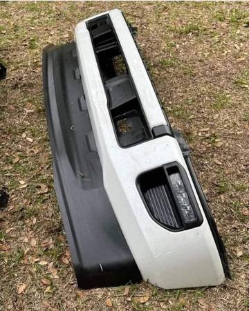 Photo Ford Spare pard $500