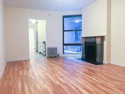 Photo Gorgeous Renovated 1BD w Elevator  Laundry - Upper East Side $3,400
