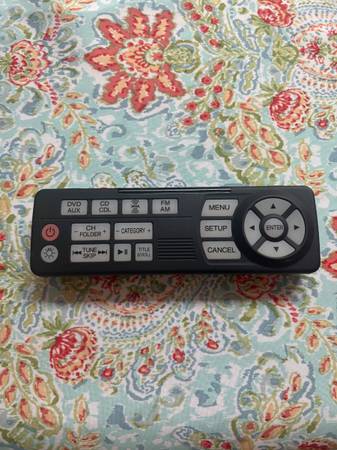 Photo Honda Odyssey Entertainment Center remote control $85