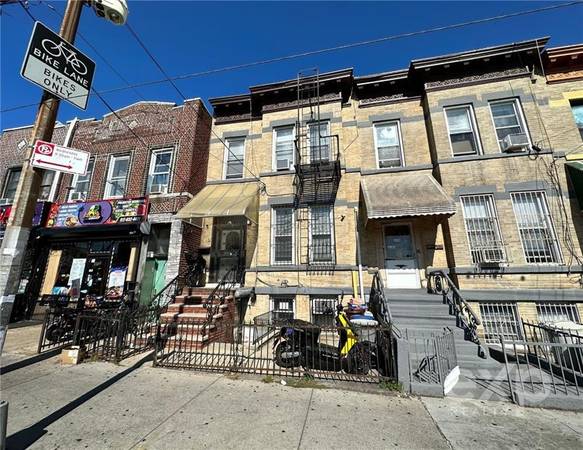 Photo House of the week Multi-Family Home in Brooklyn. 0 Beds, 3 Baths $1,580,000