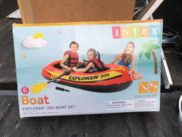 Photo Intex 200 boat or snow tube $20