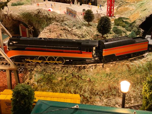 Photo LIONEL TRAINS NEW AND USED $50