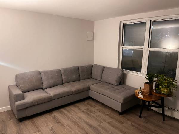 Photo Large L couch - Super Comfortable $170