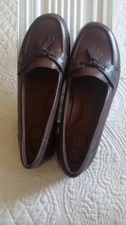 Photo NEW Clarks Classic Collection Womens Ashland Bubble Flats Size 10 $25