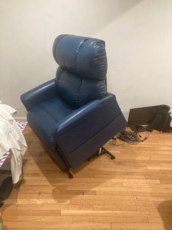 Photo Navy blue power lift stand-up reclining chair recliner golden $1,200