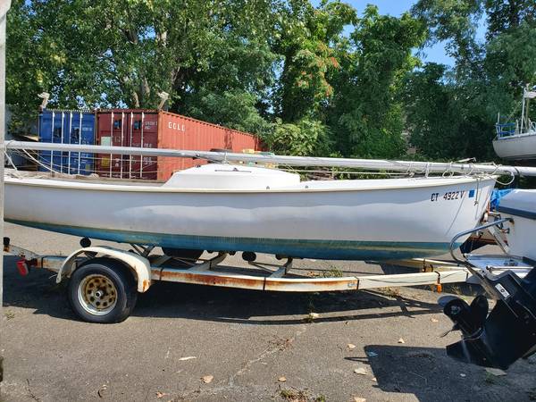 Photo ODay Rhodes 19 Sailboat $1,000