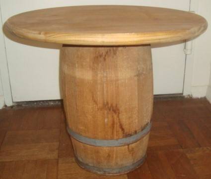 Photo OLD Wood Barrel Table $120