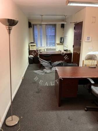 Office for sale on East 89th Street on the Upper East Side $749,995