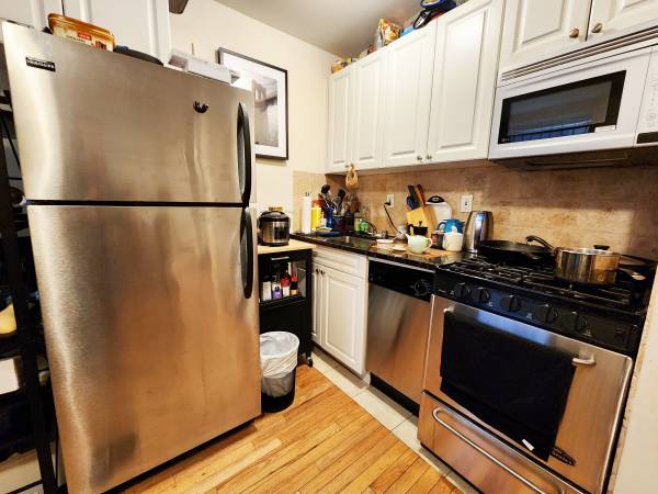 Photo Park Slope North 1 bedroom apartment, rent stabilized Laundry Elevator $2,550