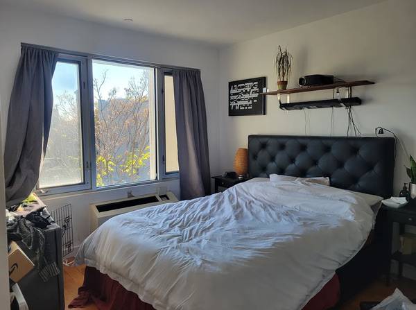 Photo Prime retail in the heart of Williamsburg, Brooklyn. A New Wave of Liv (Brooklyn)