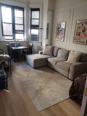 Photo WEST 72FURNISHED-separate room $2000-super location $2,000