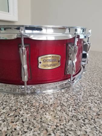 Photo Yamaha Stage Custom snare drum $90