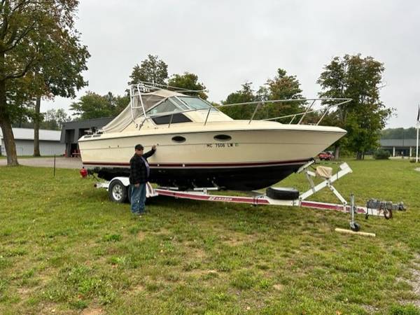 1985 Tiara Continental Boat $15,000