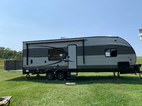 Photo 2017 Forest River Cherokee 27 Toy Hauler $25,900