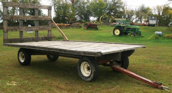 Photo Hay Wagon 8.5 x 16 Rack $1,600