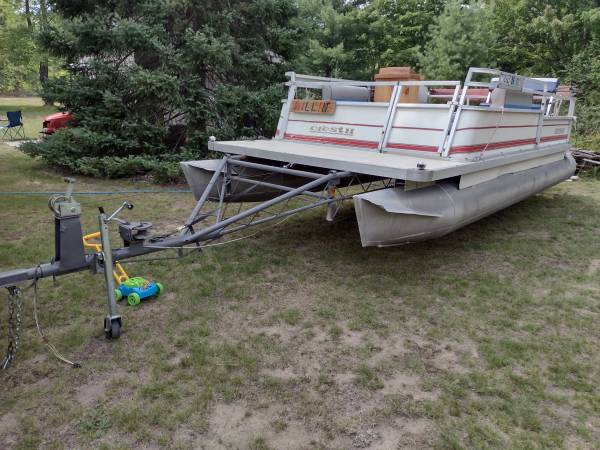 Photo Pontoon boat  trailer $4,000