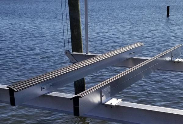 Photo 10K Boat lift - $5,595 (Deltaville) lsaquo image 1 of 5 rsaquo rt 33 near fishing bay rd (google map)