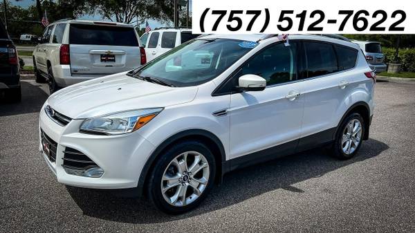 Photo 2016 Ford Escape TITANIUM 4WD, NAVIGATION, LEATHER, PANORAMIC ROOF, (_Ford_ _Escape_ _SUV_)