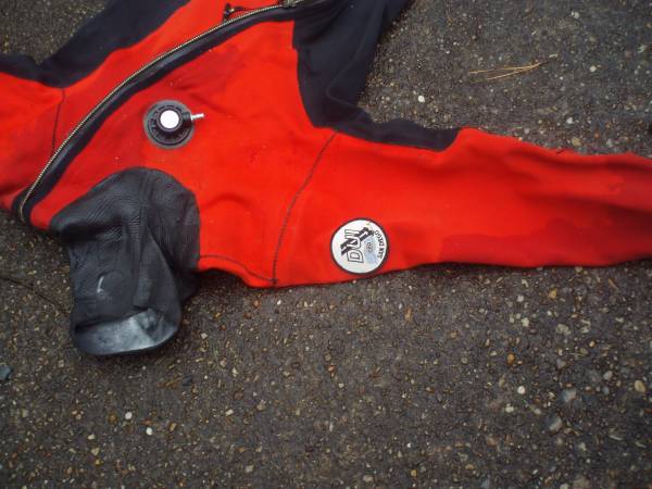 Photo DUI scuba diving dry suit $400
