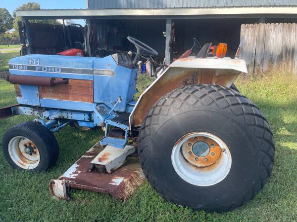 Photo Ford Diesel 1920 Tractor $5,000