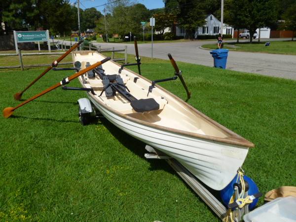 Photo Little River Marine 18 Heritage 2 slide seat rower w Oars Cover $5,995