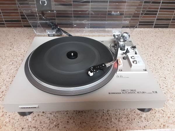 Photo PIONEER Model PL-518 Direct Drive Automatic Turntable $400