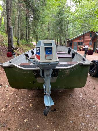 14 Starcraft Fishing Boat, Evinrude Motor, Trailer $1,750