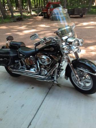 Photo 2002 Harley Heritage Softail $7,500