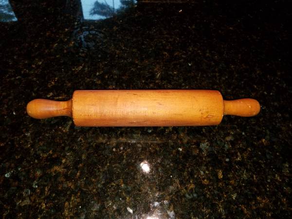 Photo Old Wooden Farm Rolling Pin $10