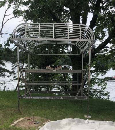 Photo Shore Master 21 foot Cantilever Boat Lift $1,500