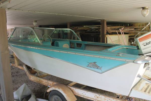 Photo 1965 Sabrecraft Impalla 17 Runabout Boat with Convertible Hard Top $7,600