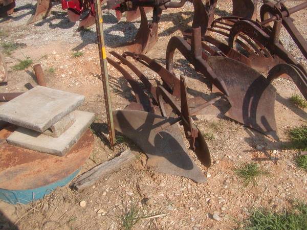 Photo Sears Category 00 3 Pt. Hitch Breaking Plow $50