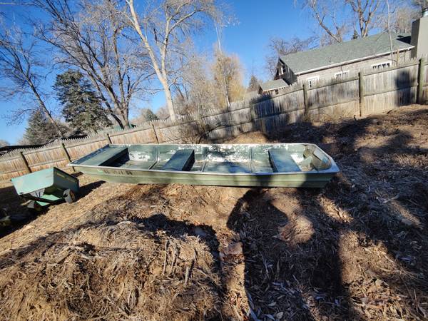 Photo 12 foot Jon John Fishing Boat Flat Bottom - $350 (North West Fort Collins)