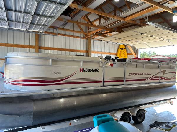 2002 Smokercraft 24ft Pontoon Sunrise Edition