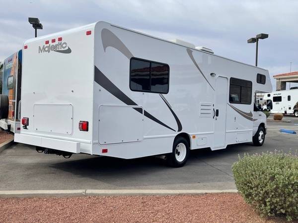 Photo 2018 THOR MAJESTIC 30 FT RV FOR SALE - $43,850 (Denver CO)