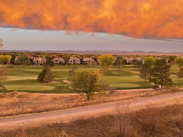 Photo Penthouse unit with roof top deck over looking golf course $2,100