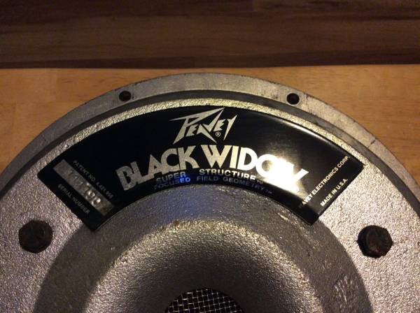 Photo 12 Peavey Black Widow Guitar Speakers $75