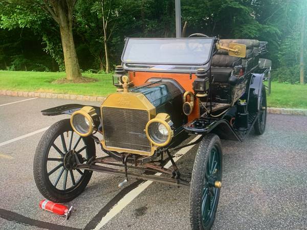Photo 1913 Model T Touring $11,500