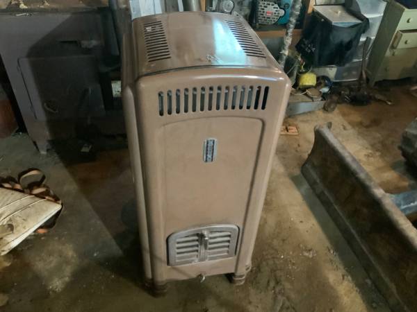 Photo Kerosene heater $200
