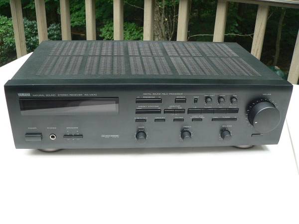 Photo YAMAHA BEAUTIFUL 5 CHANNEL AVR RX-V470 POWERFUL, SUPER CLEAN TESTED $49