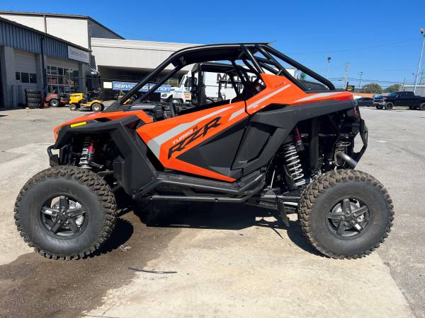 Photo POLARIS RZR TURBO R ULTIMATE $29,999