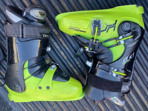 Photo Krypton pro series ski boots $140
