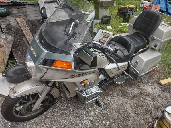 Photo 2 X Goldwing Interstate Motorcycle ( Trailer not Included)