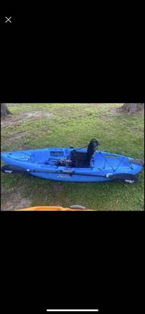 Photo Blue hobie sport foot pedal kayak $1,875