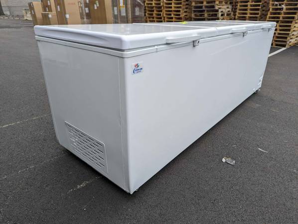 Clearance Commercial NSF 105-inch Chest Freezer 42 cu ft N09272 $2,782