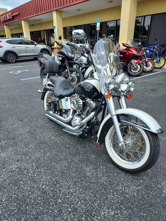 Photo Harley Davidson Softail Deluxe $10,000